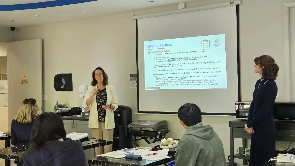 PATTISON HIGH SCHOOL – Môi trường học toàn diện