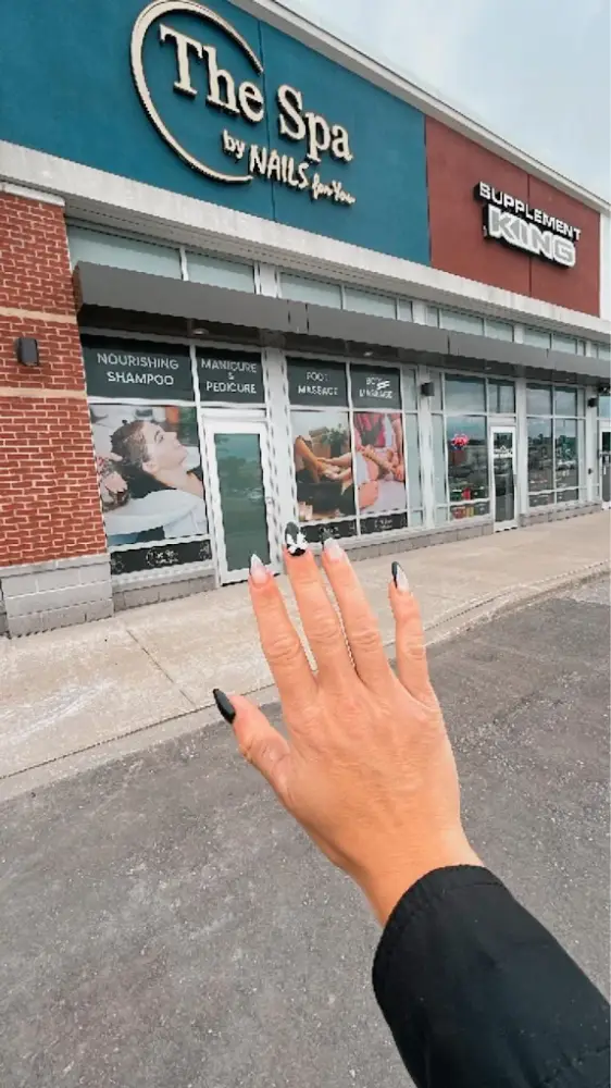 Cần thợ full time ,part time  The spa by Nails for you 