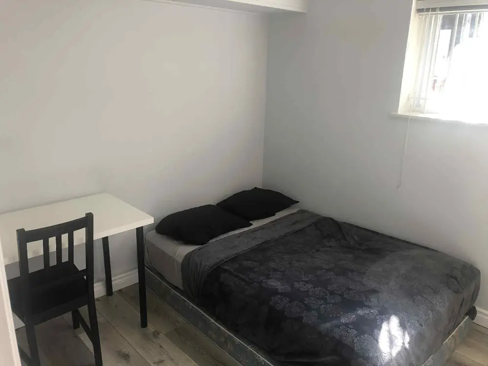 Cho thuê phòng ở tầng hầm - $750/tháng - Vancouver